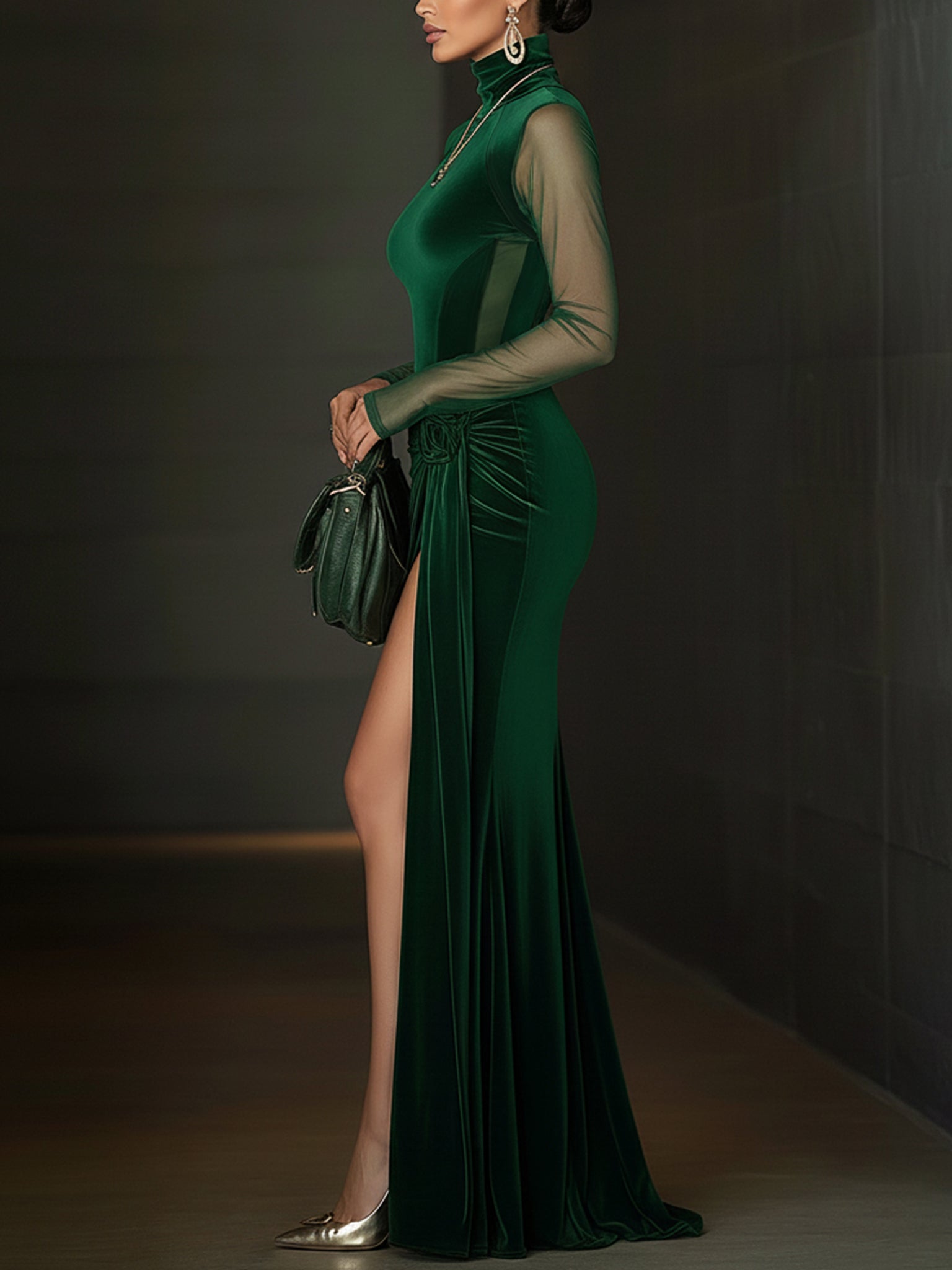 Esmeralda · Vestido maxi verde con abertura
