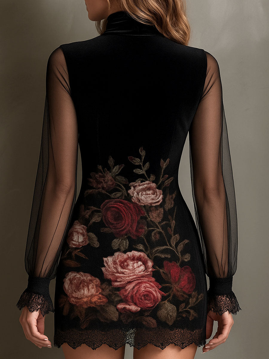 Vestido Mini de Patchwork Transparente con Estampado de Rosa de Terciopelo y Detalles de Encaje