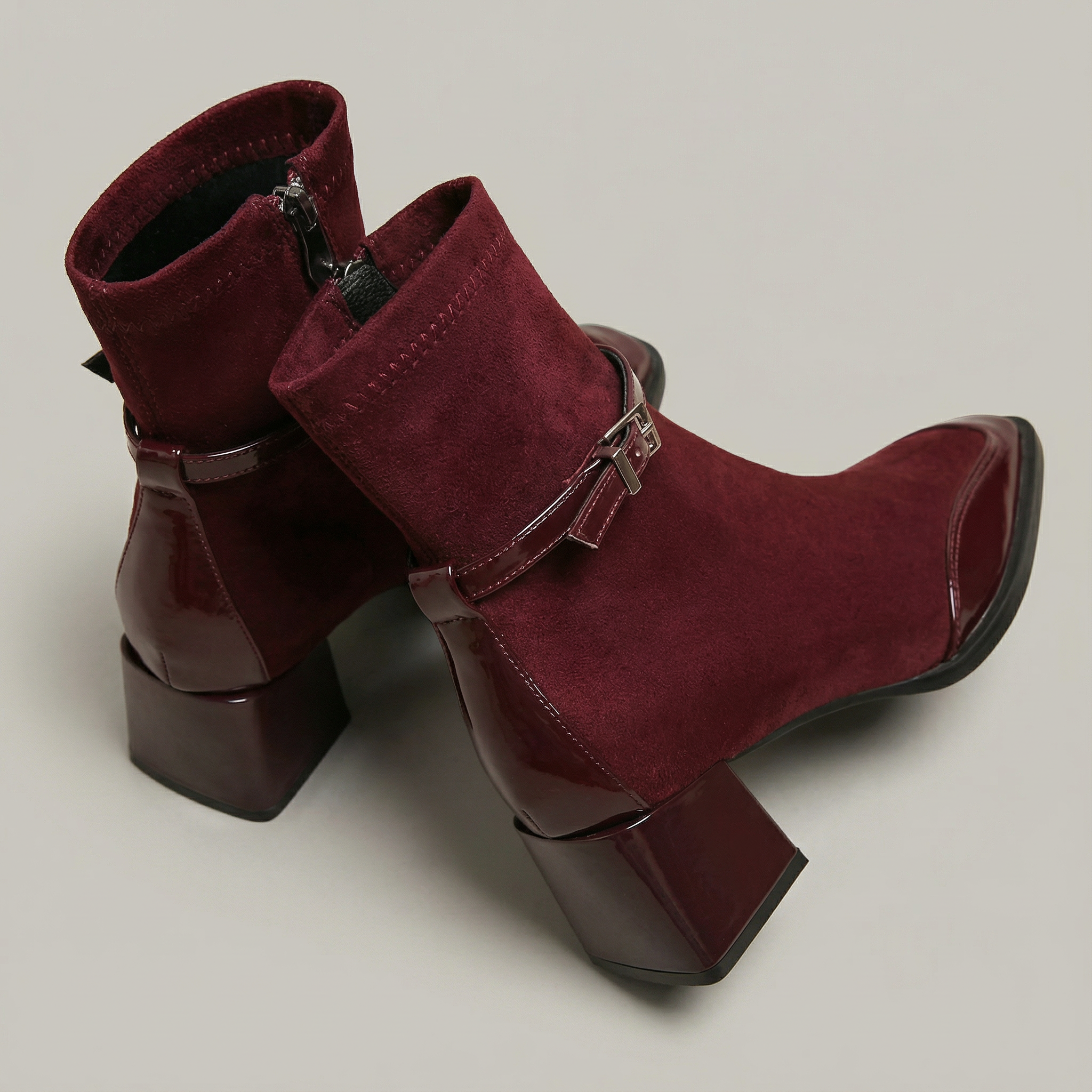 Romany | Botines Elegantes de Eco-Suede con Tacón Medio