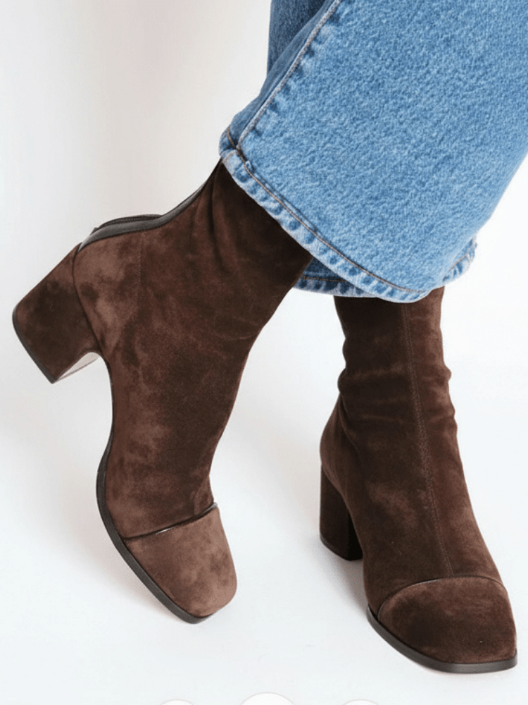 Avelina™ | Botines de tacón ancho con acabado tipo ante