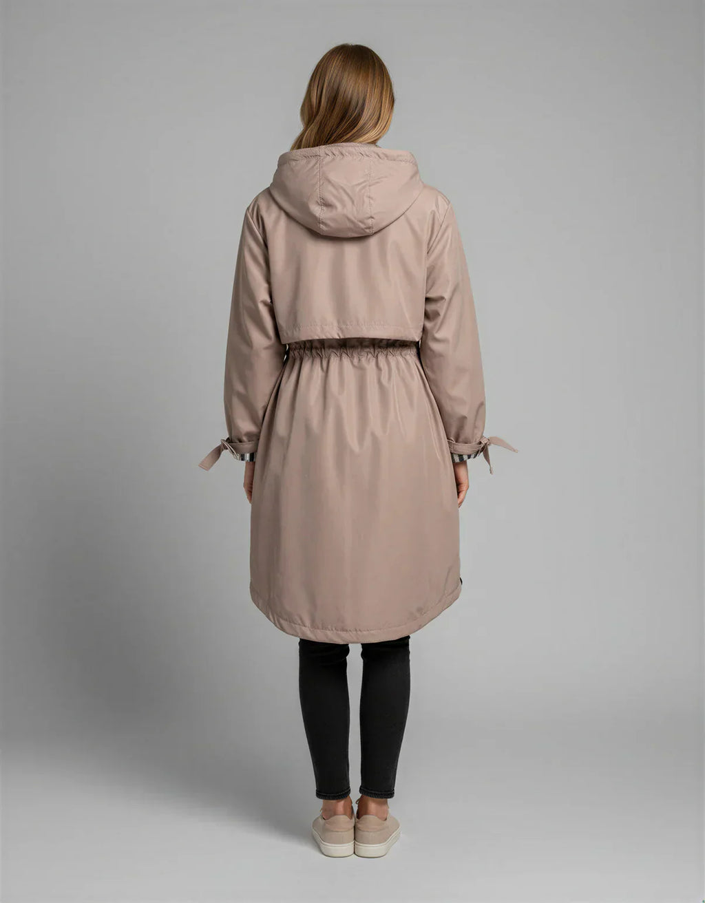 ORLA | Chaqueta Impermeable y Cortaviento Resistente a la Intemperie
